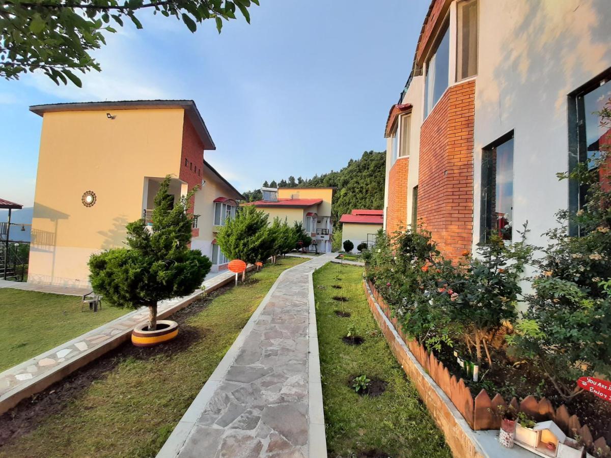 Mist N Meadows Resort Rājgarh Exterior foto